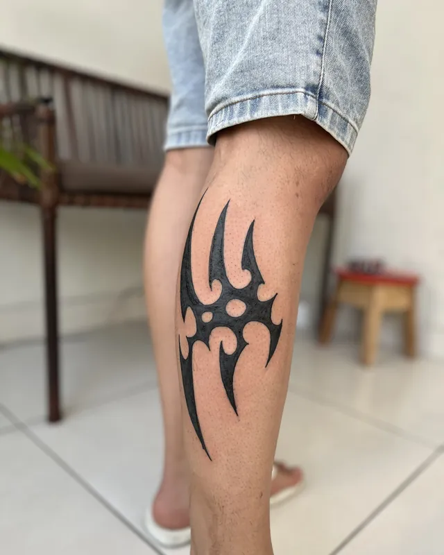 Tatuagem cyber 2, perna